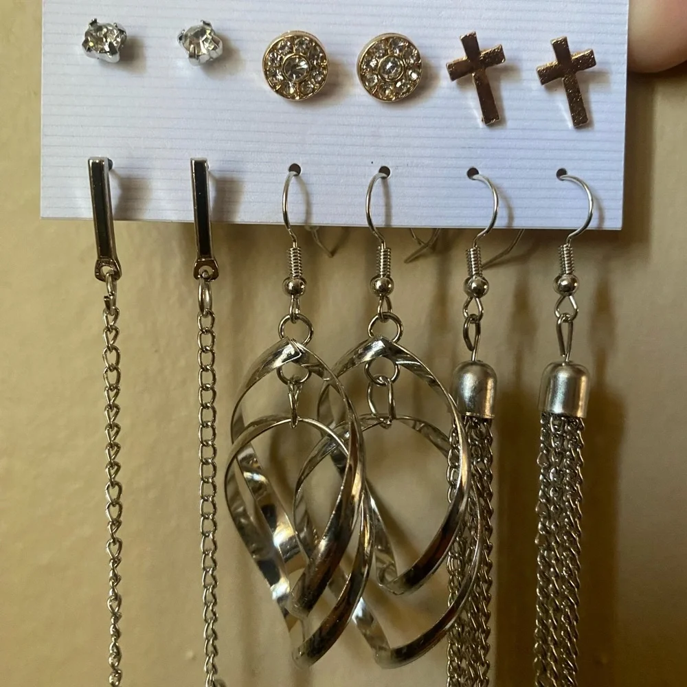 NEW fashion earrings set